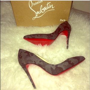 Camo Christian Louboutin‘s size 9.5